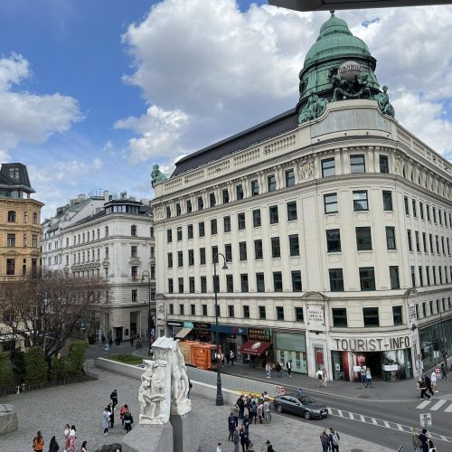 488706208_1136119678559993_1394487481563947846_n