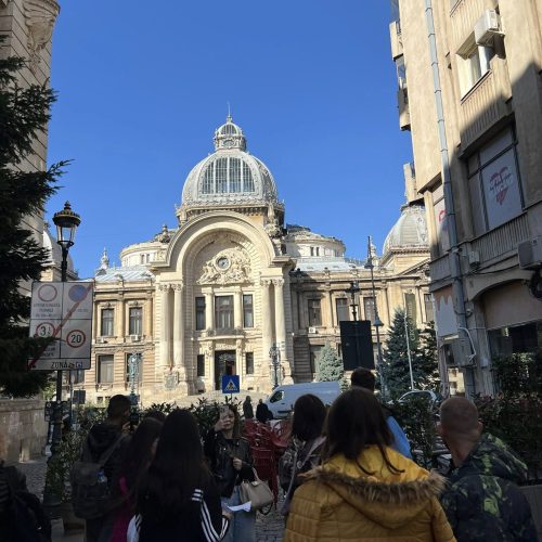 558770123_1297513899087236_1362454631085747711_n