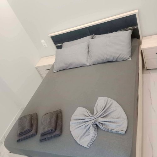 ca5ca18d-83df-4c85-97de-8682295e5dfb