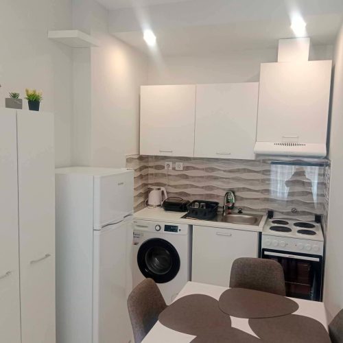 ee53f545-05a1-4678-9e78-8d4d09d60e61